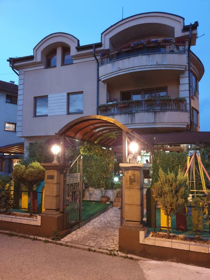Green And Blue Apartments Banja Luka Eksteriør billede